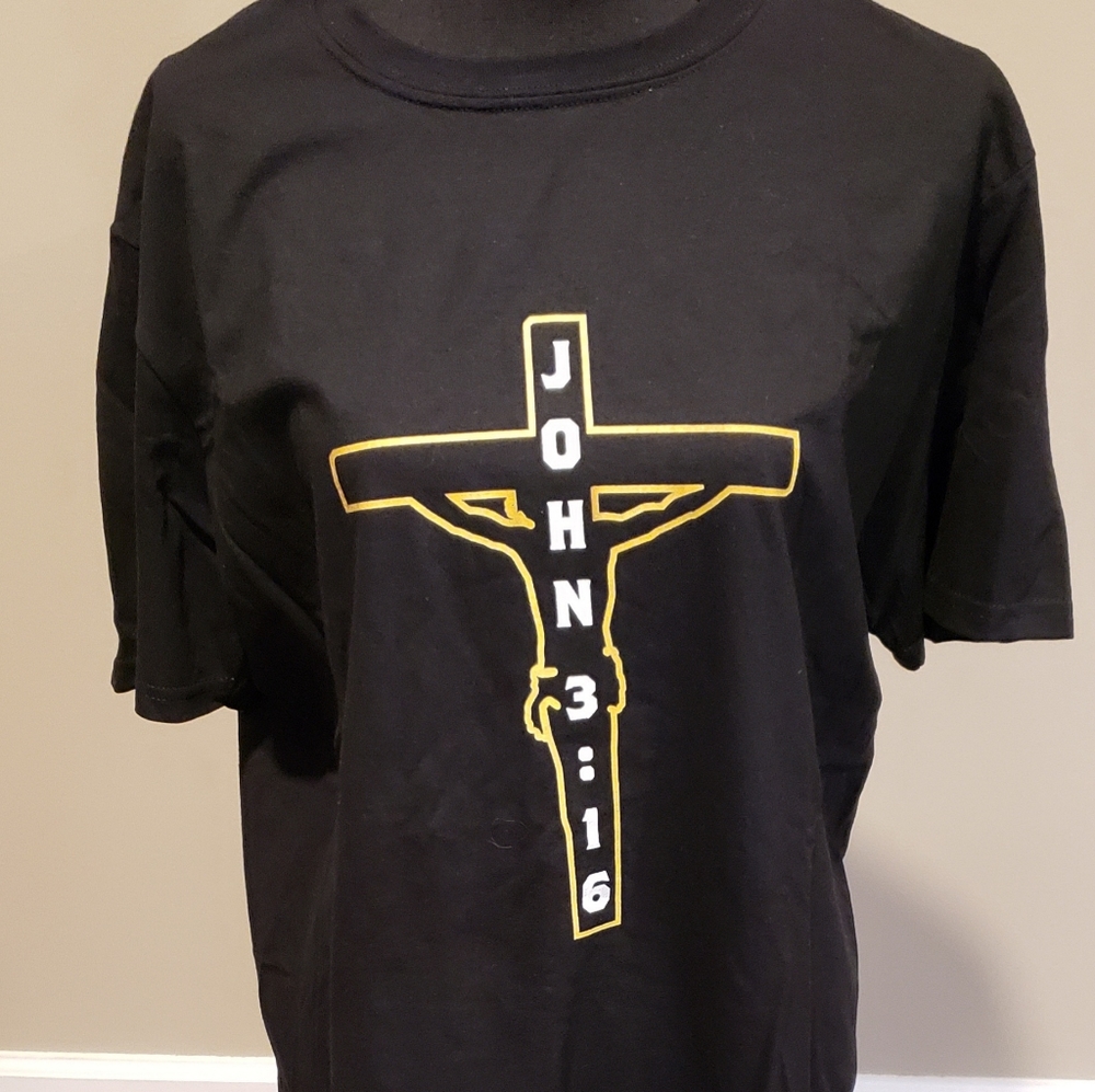 Christian Theme Black T-shirt Size Large
